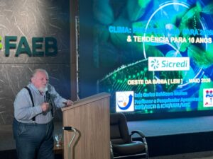 Molion lota Conexão Agro e alerta produtores sobre clima das próximas safras em Luís Eduardo Magalhães/BA