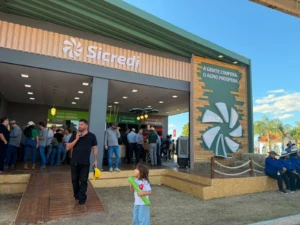 Sicredi tem participação na Bahia Farm Show 2026 com foco em relacionamento, negócios e fortalecimento do agro regional